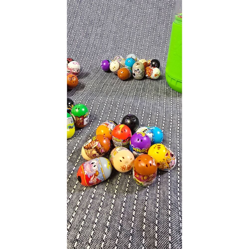 Collection of 70 Mighty Beanz and Mighty Beanz Slam Pack - Picture 3 of 7